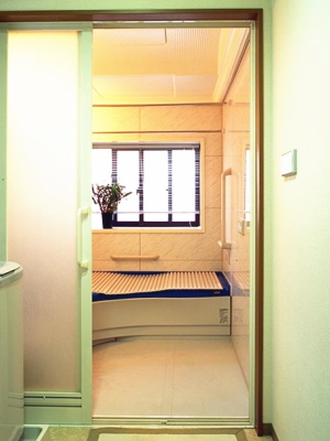 小松建設の施工例　わが家のこだわり　洗面＆バスルーム ミストサウナ付きユニットバス